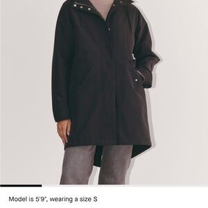 Everlane renew anorak jacket in dark blue.